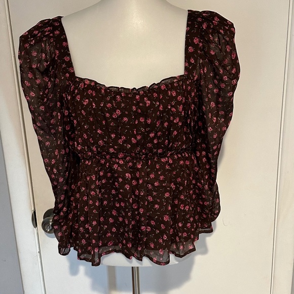 Astr Tops - ASTR The Label Floral Print Smocked Babydoll Top‎ - Size XL - NEW With Tags.